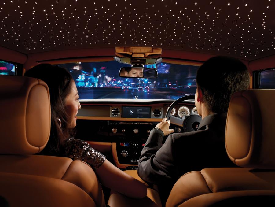  Rolls-Royce Phantom Coupe 2012 года  (фото 23 из 34)